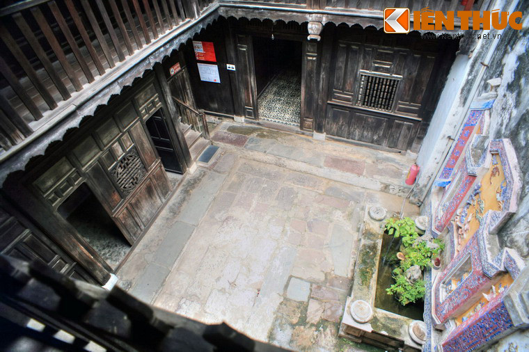 Với vẻ đẹp kiến trúc hiếm có và bộ sưu tập cổ vật quý giá, Bảo tàng Gốm sứ Mậu dịch - nhà cổ 80 Trần Phú là một điểm tham quan không thể bỏ qua của du khách ở phố cổ Hội An.