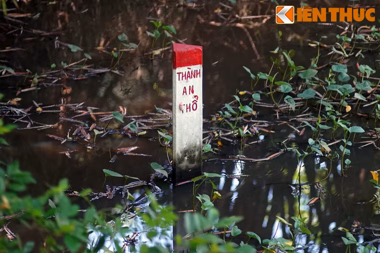 Không chỉ là nơi đặt các công sở của chính quyền nhà Nguyễn đương thời, thành An Thổ còn lưu dấu lịch sử quan trọng trong phong trào Cần Vương chống Pháp dưới sự chỉ huy của thủ lĩnh Lê Thành Phương cuối thế kỷ 19.