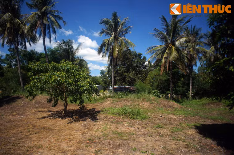 Trong thành An Thổ còn nhiều công trình khác như kho tàng, dinh tổng đốc, tuần vũ, án sát, dinh bố chánh, lãnh binh, trại, nhà ngục... Ngày nay dấu tích các công trình này hầu như không còn.