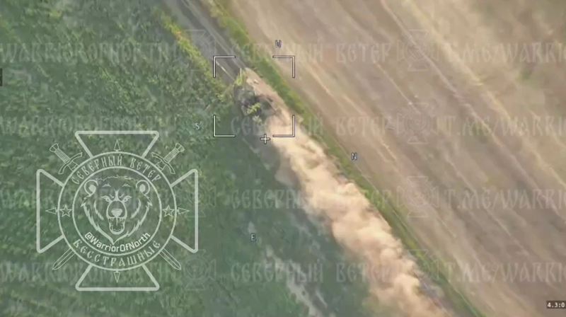 Tuy nhiên, dưới sự phản công của Quân đội Nga, lực lượng xe bọc thép của Ukraine đã chịu tổn thất lớn. Để bù đắp thiệt hại này, Quân đội Ukraine buộc phải sử dụng đến dự trữ chiến lược, trong đó có nhiều xe tăng và xe chiến đấu phương Tây, bao gồm cả xe tăng Leopard đã được đưa vào Kursk trong thời gian gần đây. Ảnh minh họa: Bộ Quốc phòng Nga.