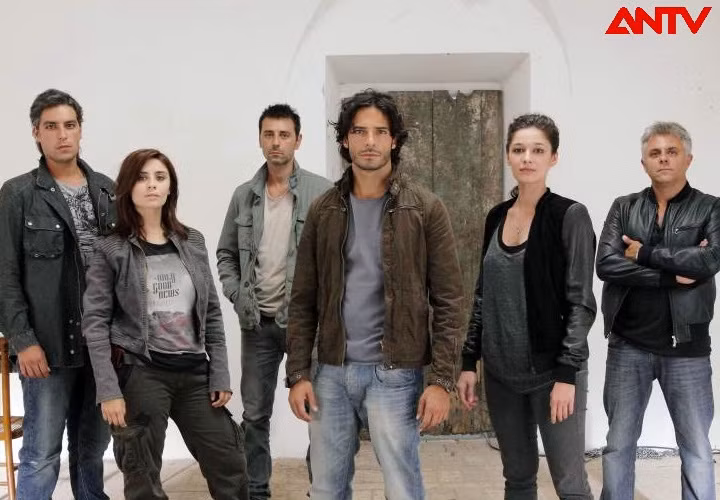 Dàn diễn viên của "Đội đặc nhiệm chống mafia" trong phần 3 và 4.