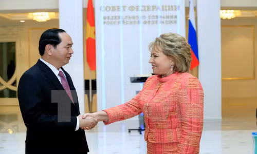 Chu tich nuoc Tran Dai Quang hoi kien Chu tich Hoi dong Lien bang Nga