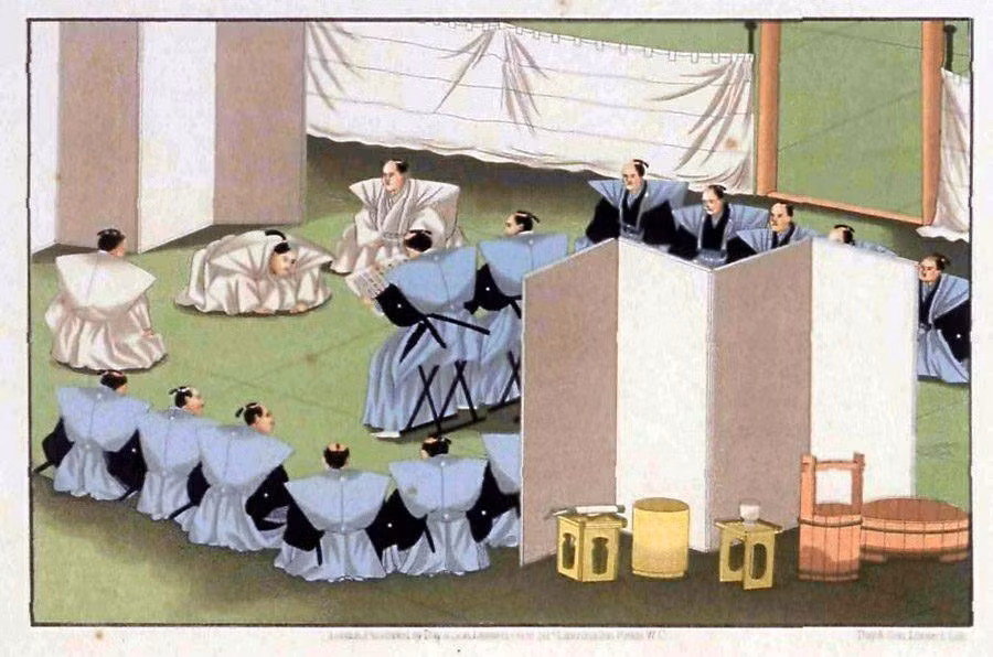 Sau khi samurai tự rạch bụng, một võ sĩ đạo khác được gọi là Kaishakunin sẽ cầm thanh trường kiếm đứng phía sau lưng. Sau khi nghi lễ Seppuku kết thúc, Kaishakunin sẽ có nhiệm vụ kết liễu võ sĩ đạo bằng cách chém đầu.