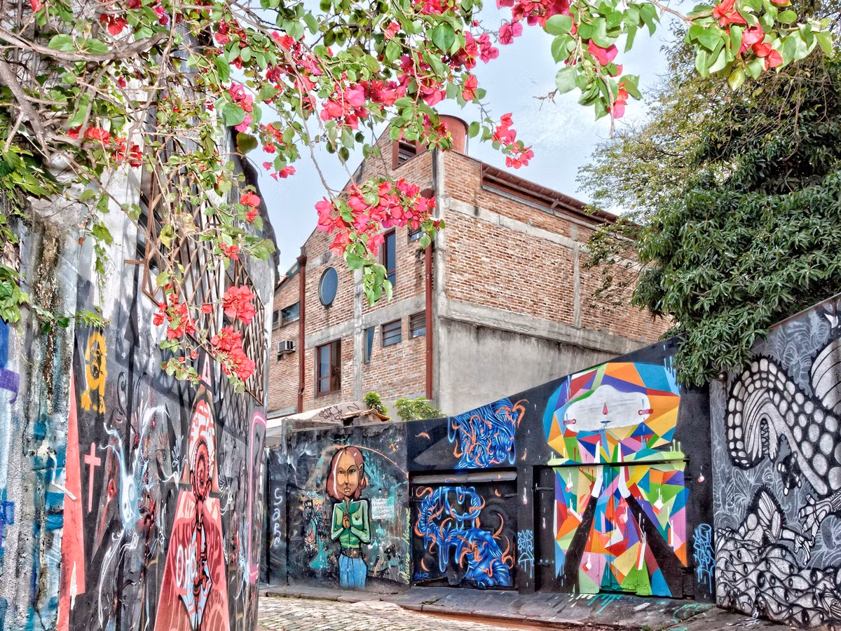 Thành phố São Paulo, Brazil thu hút khá nhiều du khách thích đi du lịch một mình. Số lượng khách du lịch đặt phòng khi đến đây tăng 128% so với năm ngoái.