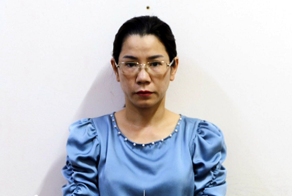 Tạm giữ hình sự nữ cán bộ văn phòng đất đai biến 6 sổ đỏ của dân thành tên mình Tam giu hinh su nu can bo van phong dat dai bien 6 so do cua dan thanh ten minh