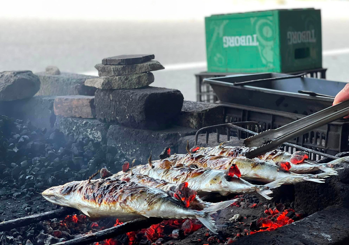 Cá nướng Hộ Độ, món quà quê hút khách ngày Tết - Hình 2 Ca nuong Ho Do, mon qua que hut khach ngay Tet-Hinh-2