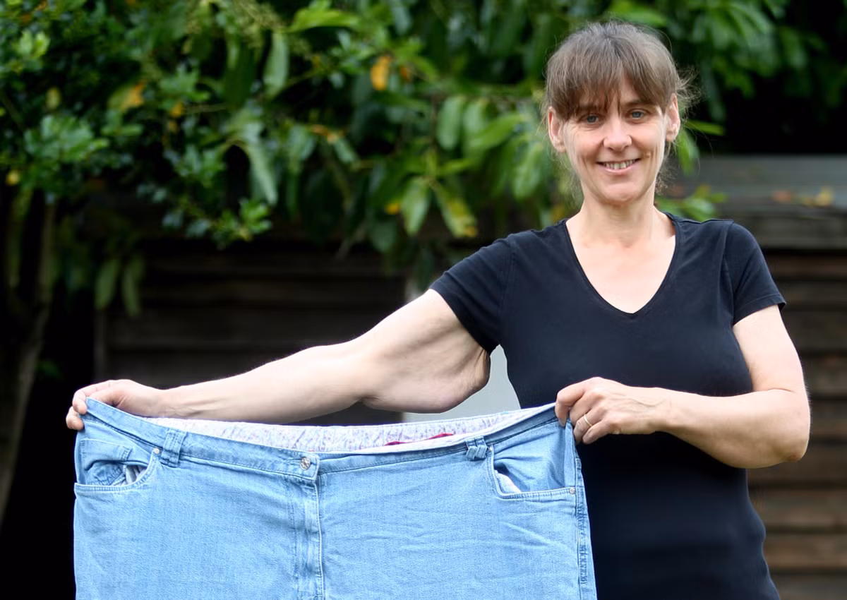 Nhiều người không thấy thoải mái và vui vẻ với những mảng da thừa trên cơ thể, họ trở nên khép mình và cảm giác cô độc.