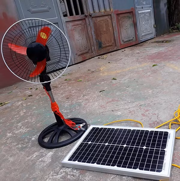 Tiết kiệm điện năng, giảm hóa đơn tiền điện, bảo vệ môi trường, có thể sử dụng quạt ở những nơi không có điện như đi chơi, du lịch... là những ưu điểm dễ thấy nhất ở loại quạt này.