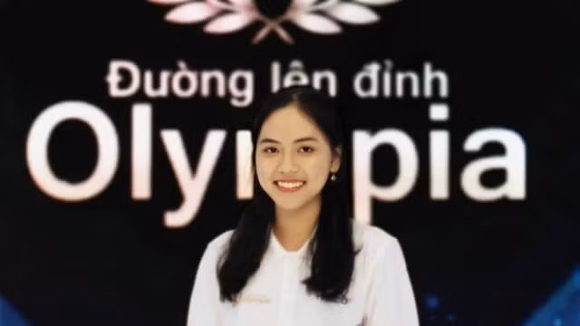 “Hot girl Olympia” là biệt danh khán giả dành tặng cho Phan Nguyễn Hồng Lam (trường THPT Lê Lợi, Phú Yên) tại cuộc thi tuần Olympia 2020. Hồng Lam thu hút sự chú ý của khán giả nhờ sở hữu thành tích học tập tốt và từng giành danh hiệu hoa khôi tại Hội thi Nữ sinh Duyên dáng - Tài năng tỉnh Phú Yên năm 2019.