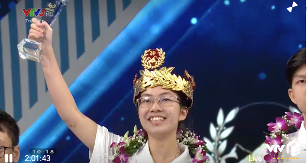 Nguyễn Thị Thu Hằng (trường THPT Kim Sơn A, Ninh Bình) là bóng hồng đoạt quán quân Olympia 2020. Thu Hằng là thí sinh nữ vô địch Olympia sau 9 năm các chàng trai thống trị vòng nguyệt quế. Trong top nhà leo núi nữ có thành tích cao nhất Olympia 21 năm qua, Thu Hằng ở vị trí thứ 2 với 350 điểm ghi được ở cuộc thi tuần. 