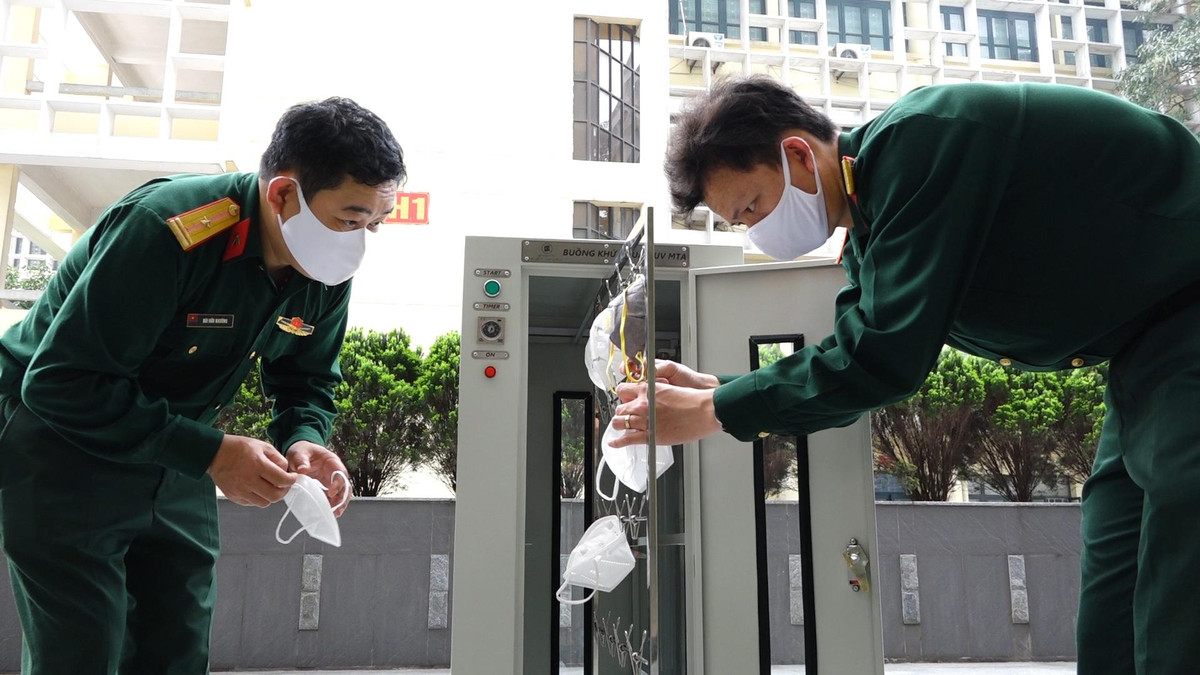 Sang che “doc” danh bay vi khuan tren khau trang cua nha khoa hoc quan doi