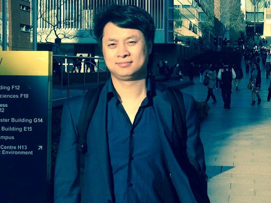 Sau đó, Nguyễn Thành Vinh đi du học ở Sydney, theo một học bổng do Chính phủ Australia cấp chứ không phải học bổng từ chương trình Olympia như mọi người nhầm tưởng.