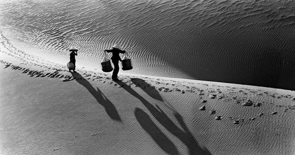 Thông qua bài thơ, nhiều người cho rằng, bà Tú tuy vất vả, nhưng là người phụ nữ hạnh phúc, bởi được chồng yêu thương, cảm thông và trân trọng. 