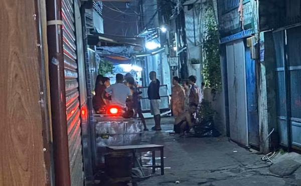 Dieu tra nghi an nguoi phu nu bi sat hai o quan 12 luc rang sang