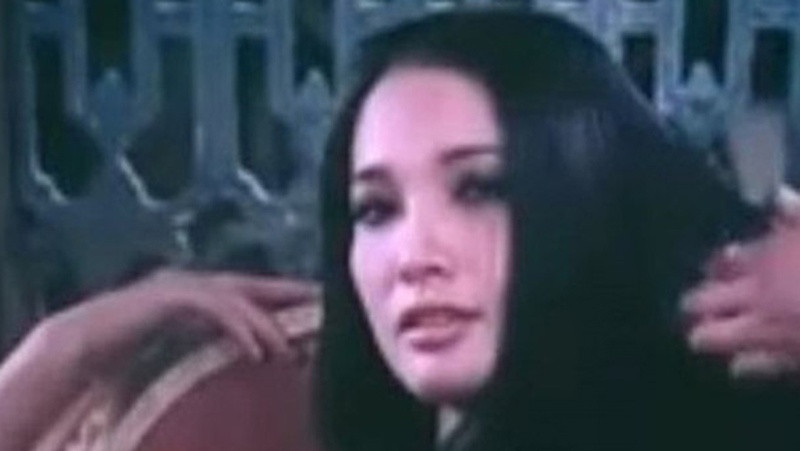 Ngoài nội dung, bộ phim này còn gây ấn tượng khi được đạo diễn can đảm đưa cảnh nóng vào dù ở thời điểm đó, điện ảnh Việt Nam vẫn chưa hoàn toàn đồng ý cho việc xuất hiện cảnh nóng táo bạo trong phim. 