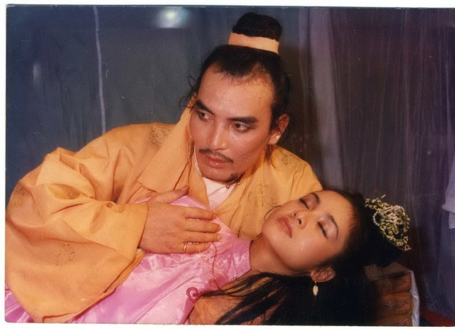 Trong thực tế lịch sử, không có văn bản nào ghi chép lại sự tồn tại của Bảo Kim, Nguyễn Mại. Các nhân vật này là do Nguyễn Huy Tưởng sáng tạo ra. Ngoài ra, cậu trời Đặng Lân thực ra cũng không bị chém chết giữa đường như Nguyễn Huy Tưởng viết mà chỉ bị đi đày.