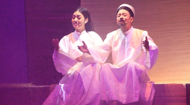 Thời đó, Vua Lê Thái Tông có 3 thái tử và Bang Cơ là con trai thứ 3. Bà Nguyễn Thị Anh muốn tranh giành đoạt vị cho con trai nhưng không thành do Nguyễn Trãi và Nguyễn Thị Lộ ra tay ngăn cản nên có mối thâm thù. Khi vua Lê Thái Tông đến Lệ Chi Viên, Nguyễn Thị Anh đã ra tay vừa trả được thù, vừa giành được ngôi cho con trai.