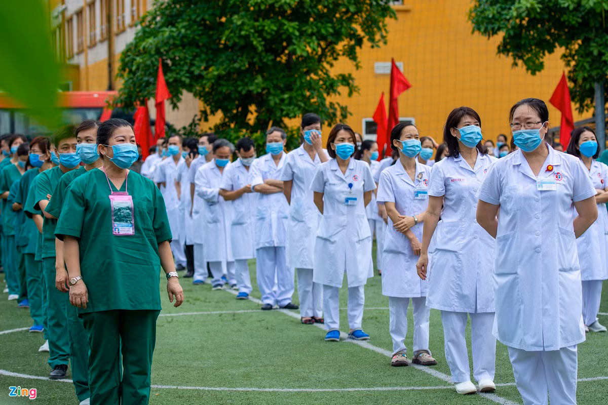 Bo truong Y te den Bac Giang chi dao dap dich COVID-19-Hinh-3