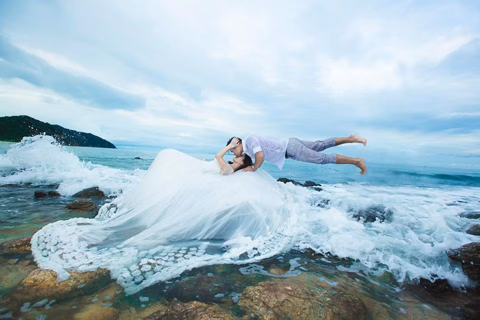 Được biết chú rể Ngọc Tuấn và cô dâu Thanh Loan mới yêu nhau được 3 tháng, nhưng do cảm thấy thấu hiểu nên đã quyết định làm đám cưới sớm.