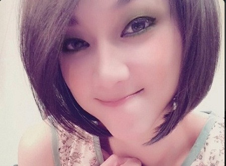 Nữ cảnh sát trẻ tuổi, xinh đẹp còn được xem là hình mẫu bạn gái lý tưởng của nhiều chàng trai. Tuy nhiên, sau nhiều năm nổi tiếng Briptu Eka Frestya vẫn chưa lần nào tiết lộ về chuyện tình cảm cá nhân của mình.