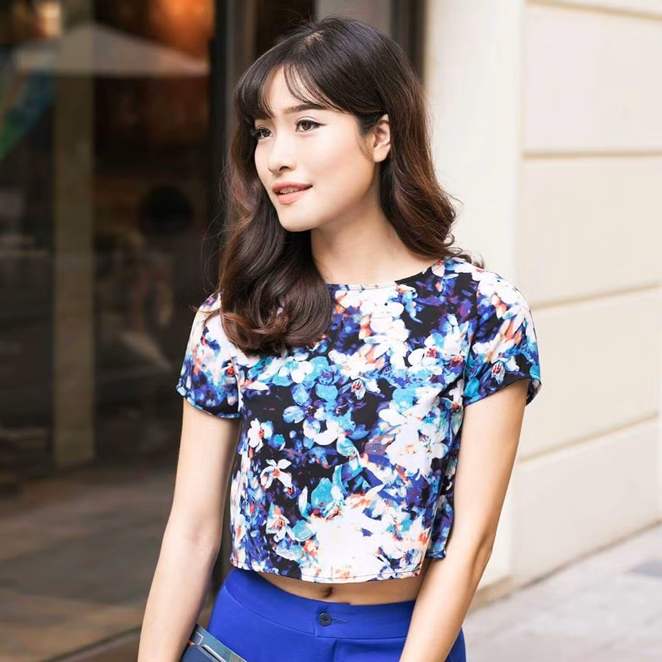 Hiện tại ngoài làm MC của VTV, làm biên tập cho các chương trình, Mai Trang vẫn đang thử sức với công việc kinh doanh tại một số công ty, tập đoàn. Ngoài ra cô nàng cũng kinh doanh thời trang, mở shop để có thêm trải nghiệm, thu nhập.