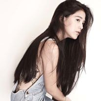 Nữ diễn viên trẻ diễn cực tốt khi vào vai một cô gái bị người tình 8 năm và cô bạn thân 20 năm phản bội. Mọi cảm xúc, sự đau khổ, dằn vặt, nội tâm của nhân vật được Apinya thể hiện một cách trọn vẹn khiến khán giả trẻ cảm nhận được đầy đủ, sâu sắc.