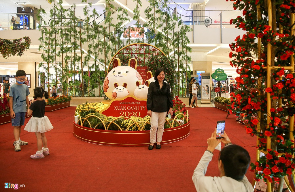 Các gia đình thường đến đây giải trí dịp cuối tuần cũng thưa dần đi.