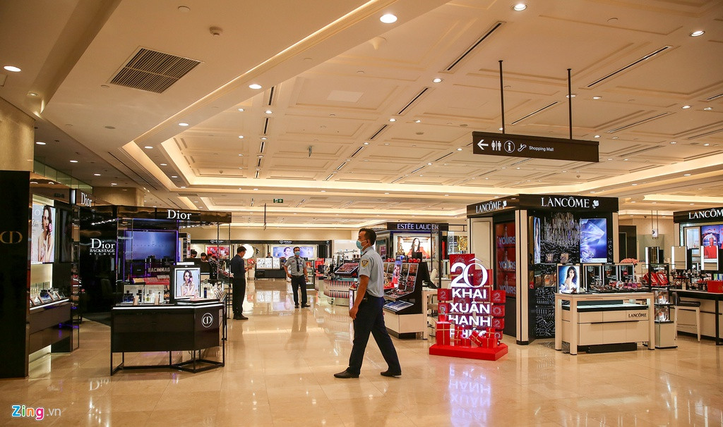 Lý do được đưa ra chính là người dân không muốn đến những nơi đông người nhằm phòng tránh lây nhiễm dịch virus corona đang hoành hành thời gian qua.