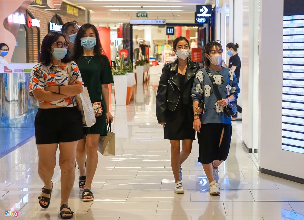 Dịch virus corona đang được đặt ở mức báo động. Đến tối 2/2, 20 tỉnh, thành phố thông báo cho học sinh, sinh viên nghỉ để phòng, chống dịch corona.