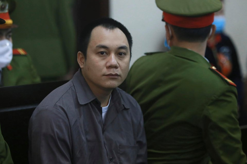 Bi tuyen 4 nam 6 thang tu, tai xe container tong Innova di lui tren cao toc keu oan-Hinh-2