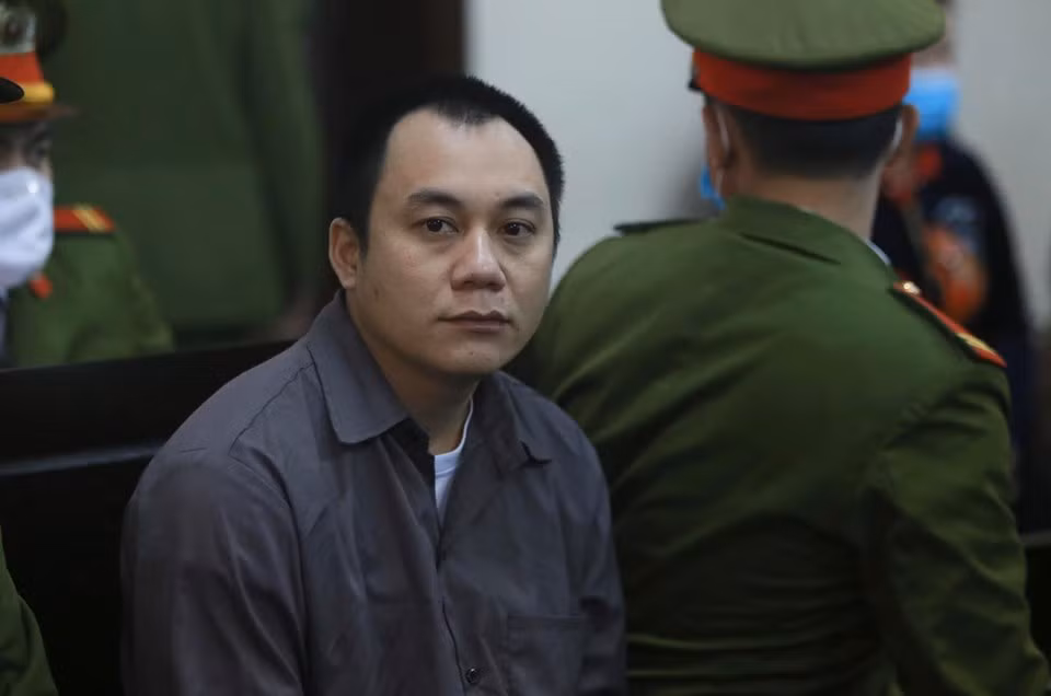 Bi tuyen 4 nam 6 thang tu, tai xe container tong Innova di lui tren cao toc keu oan-Hinh-2