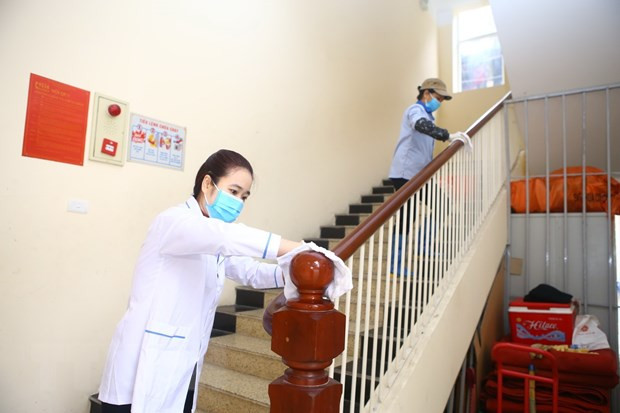 Dich virus Corona: Cach ly, khu trung mot khach san o TPHCM