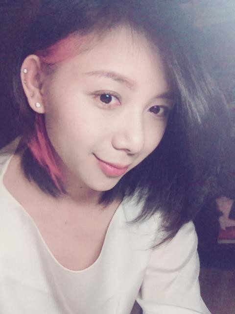 Nói về bản thân, Bảo Châu viết ra những gạch đầu dòng rất ngắn gọn nhưng đầy ấn tượng: "Bánh bèo - Yêu bình yên - Không thích thị phi - Cắm đầu vô làm - Học hoài không hết!".