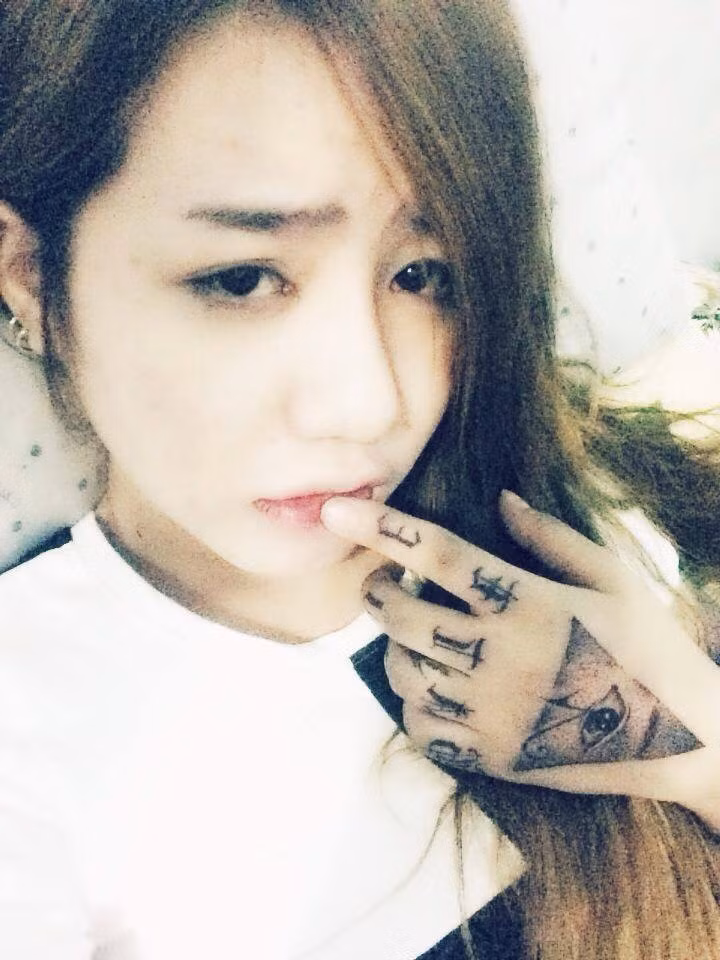 Bỏ ngang lớp 11 để quyết định theo học nghề DJ, Tuyết Nhi cho biết cô đã rất vất vả, khổ sở để thuyết phục được bố mẹ.