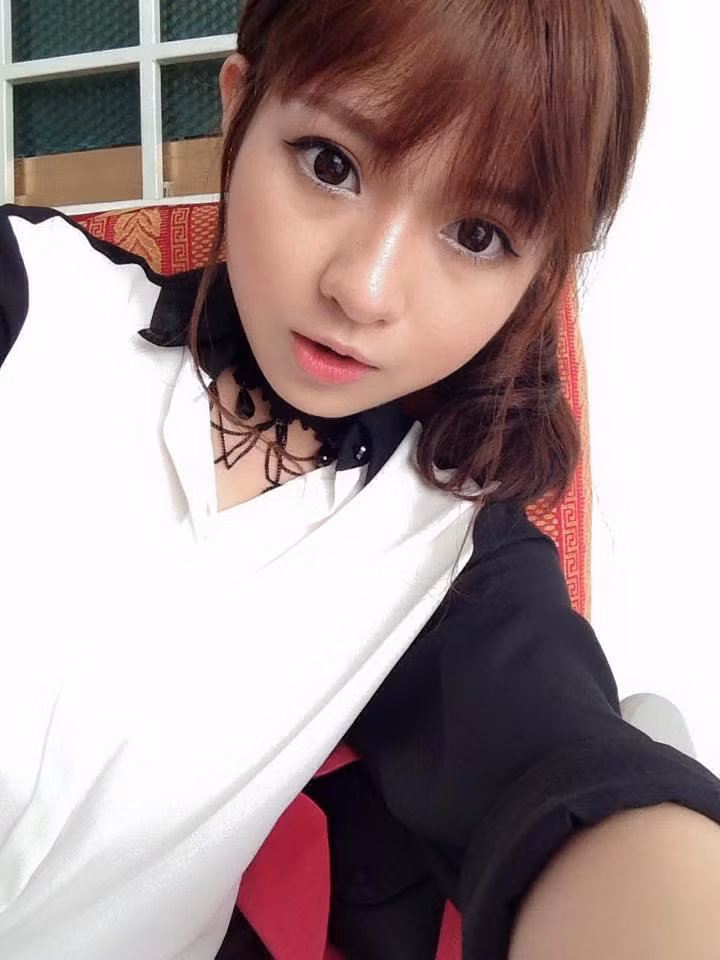 Tuy nhiên, Cao Lê Việt Hương khẳng định, vẻ đẹp của cô là hoàn toàn tự nhiên. Cô bạn sinh năm 1992 cho biết có được khuôn mặt, những nét đẹp tự nhiên như hiện nay là một điều may mắn đối với cô.