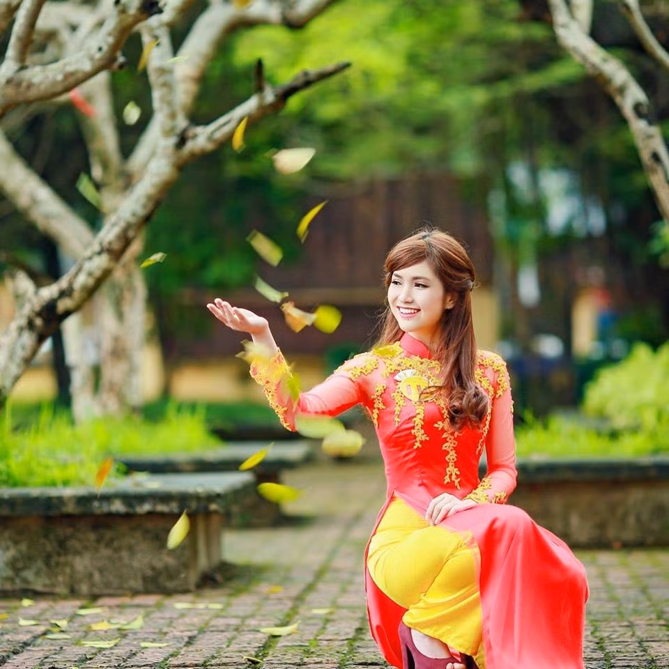 Nhận được vương miện Hoa khôi và giải thưởng rất giá trị... ngay sau khi đăng quang, Lê Hà đã có một vài chia sẻ về cảm xúc của cô: "Cảm xúc lúc này của mình thật lẫn lộn. Chưa bao giờ hạnh phúc và sung sướng đến như thế khi được đội trên đầu chiếc vương miện của MISS VNU...".