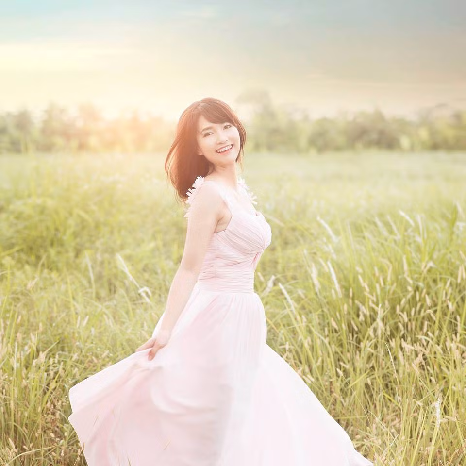 Cô nữ sinh ngành Công nghệ sinh học tự trả lời: "Theo em, chìa khóa thành công có những ý nghĩa khác nhau đối với mỗi người khác nhau. Chìa khóa thành công đối với em là sự cố gắng, luôn luôn phấn đấu hết khả năng của mình để đạt được những mục tiêu mà mình mong muốn. Hiện tại, em đã, đang và sẽ cố gắng trau dồi kiến thức, kể cả kiến thức trên giảng đường và kiến thức thực tế ngoài đời sống xã hội, để có được kinh nghiệm cho bản thân, để có thể nắm bắt được chìa khóa thành công của mình".