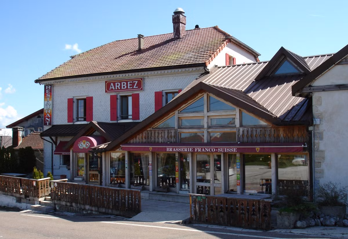 Ky di khach san co 1-0-2 tren the gioi: Ngu o Phap nhung phai di toilet o Thuy Si