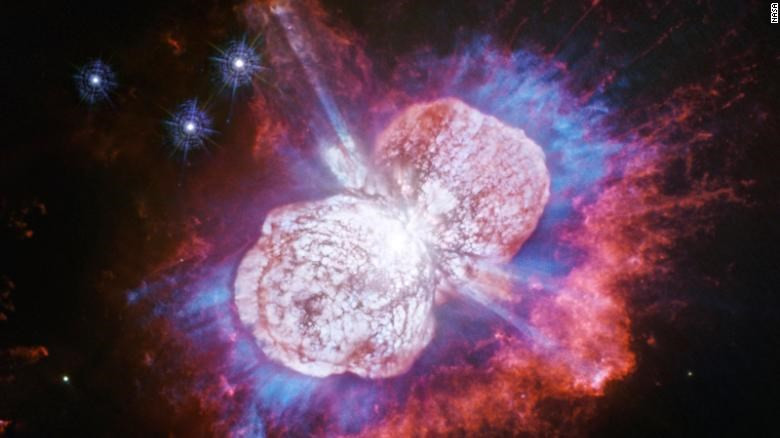 Ngôi sao khổng lồ Eta Carinae được chụp bởi Hubble năm 2019.
