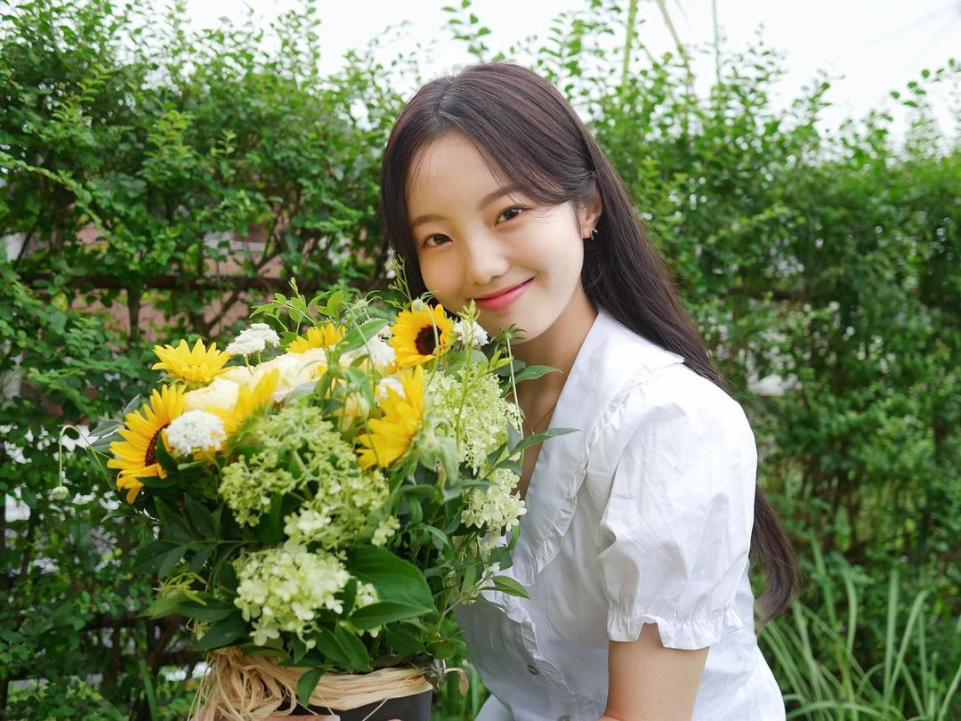 Marin có vẻ đẹp vừa ngọt ngào, vừa quyến rũ. Trước khi trở thành ngôi sao làng trượt băng, cô từng là diễn viên nhí. Trong thời gian tập luyện và thi đấu, cô cũng tham gia các chiến dịch quảng cáo của nhãn hàng. Ảnh: Instagram NV.