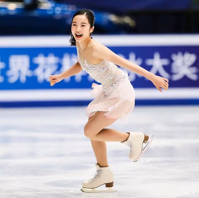 Xinh đẹp, nhạy bén, năng động, Marin nhanh chóng trở thành "con cưng" của truyền thông. Ảnh: Instagram NV.