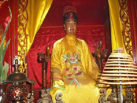 Mãnh tướng Đại Việt nào được tôn là "thánh" ngay khi còn sống? Manh tuong Dai Viet nao duoc ton la