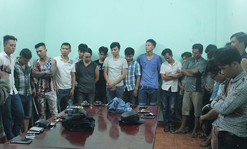 Các đối tượng bị tạm giữ.