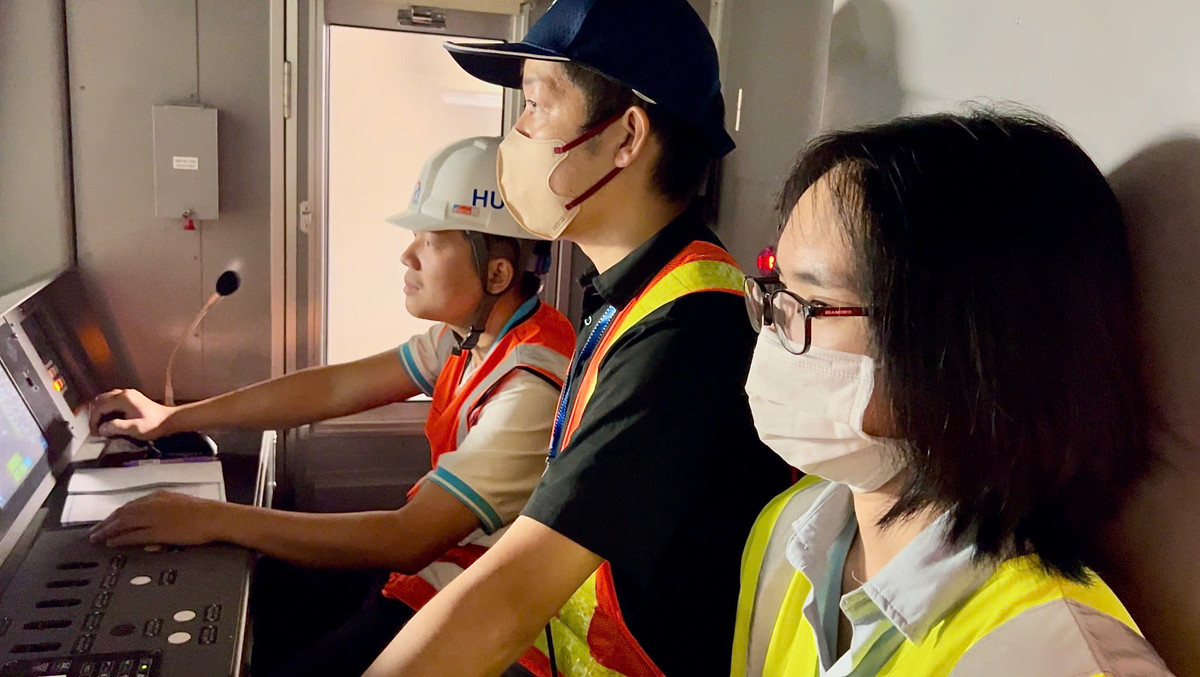 Kỹ thuật viên Việt Nam chạy thử nghiệm toàn Tuyến Metro số 1 Ky thuat vien Viet Nam chay thu nghiem toan Tuyen Metro so 1