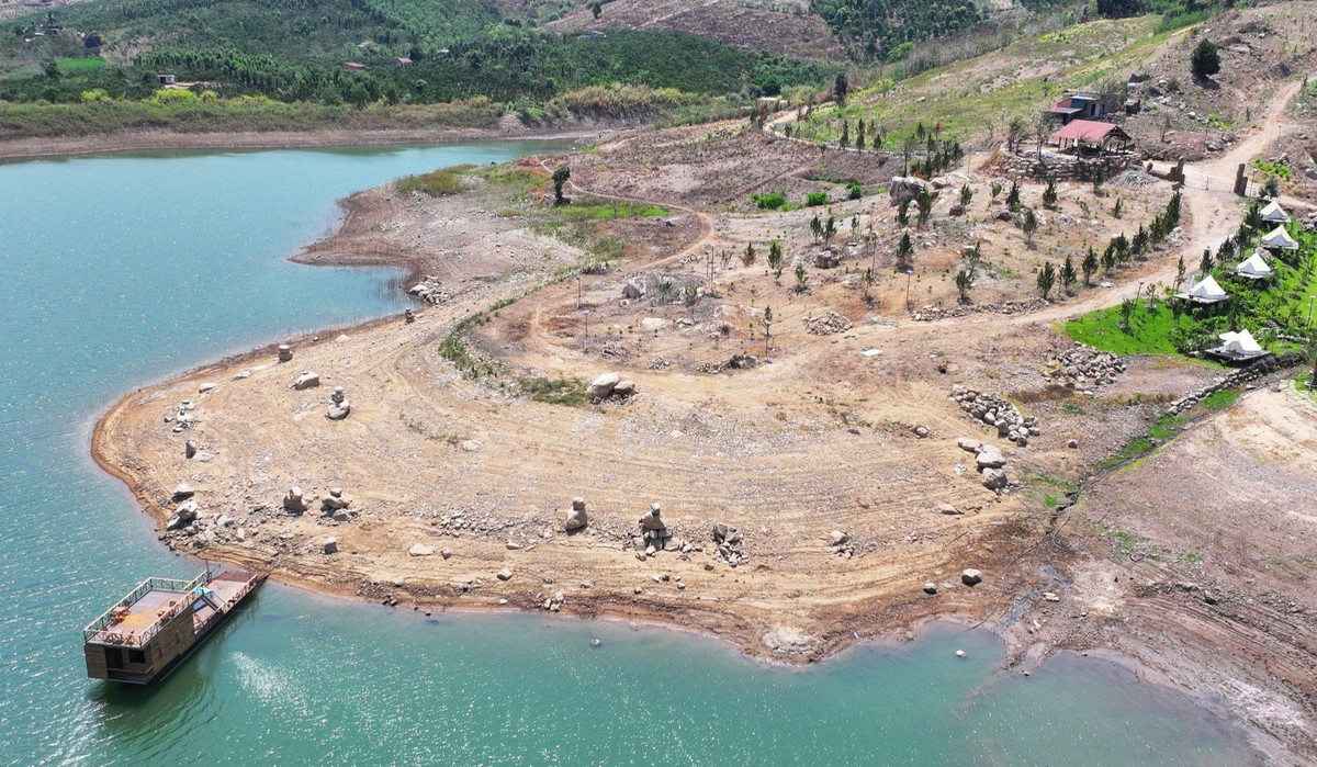 Hồ Đồng Nai 2, huyện Di Linh mực nước cũng xuống thấp kỷ lục