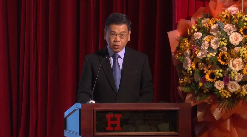 Dien dan Thoi Khac Viet: Can phat trien toan dien nguon nhan luc