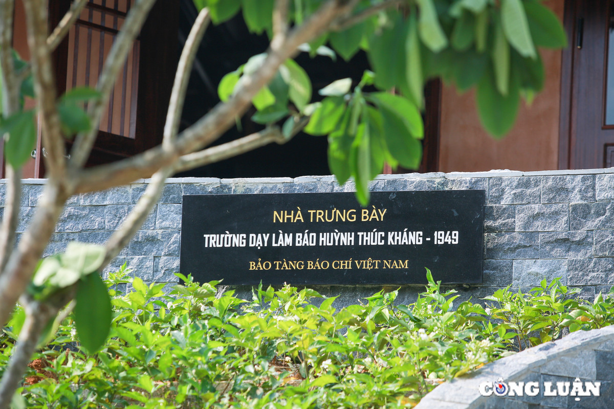 Sap khanh thanh Di tich lich su quoc gia Truong day lam bao Huynh Thuc Khang-Hinh-7