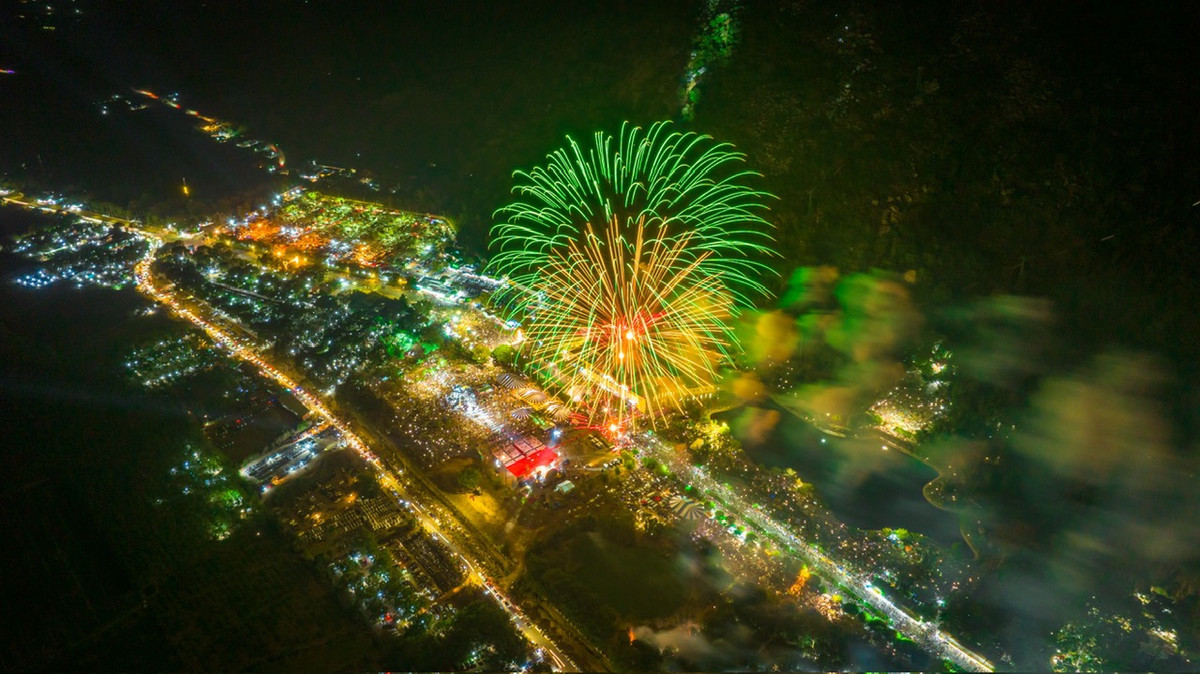 Tay Ninh: Nhieu le hoi ky niem 49 nam ngay thong nhat dat nuoc-Hinh-4