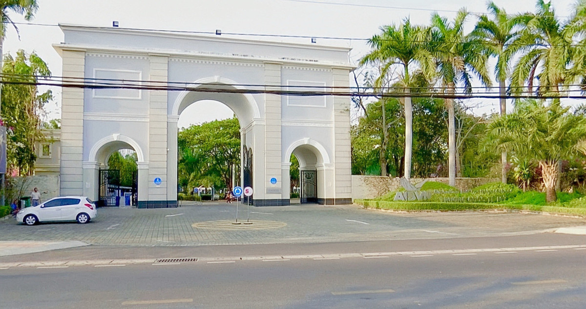 Chu tich UBND TP HCM: Phai chan chinh cac truong quoc te, tu thuc-Hinh-2