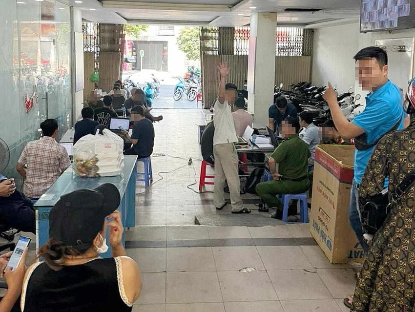 TPHCM: Ban quan tri chung cu Mieu Noi bi khoi to vi tham o